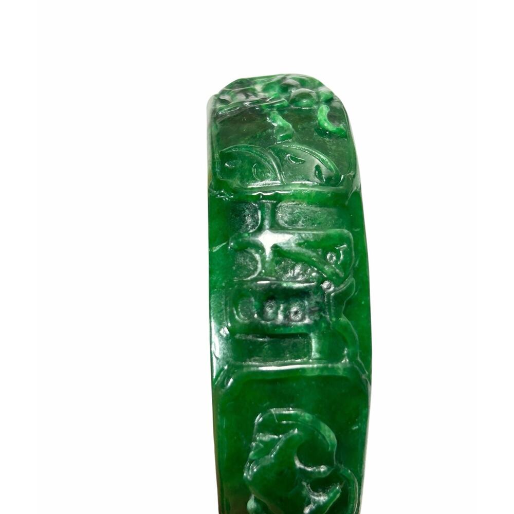 Vintage Glass Bangle Bracelet Green Carved Vines Plants Characters Size 8 - Picture 7 of 10